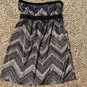 Strapless G dress.